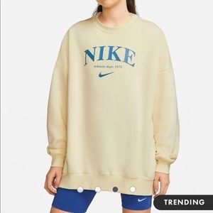 Oversized Nike sweatshirt